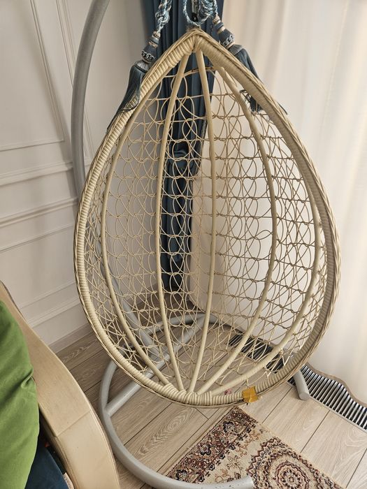 Столы и стулья,гамак  б/у в отличном состоянии