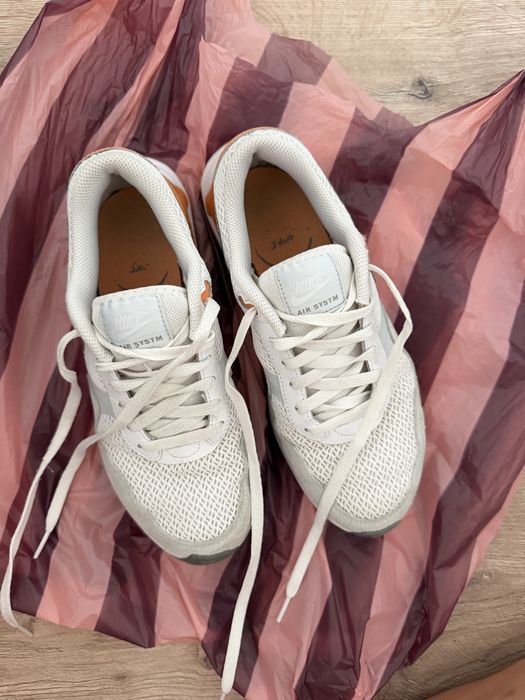 Оригинални маратонки Nike Air Max SYSTM 39 размер