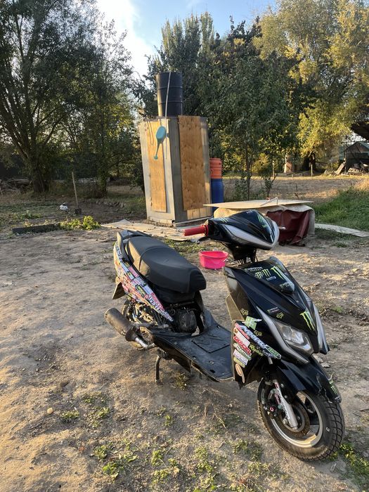 Мопед M8 Wenom.