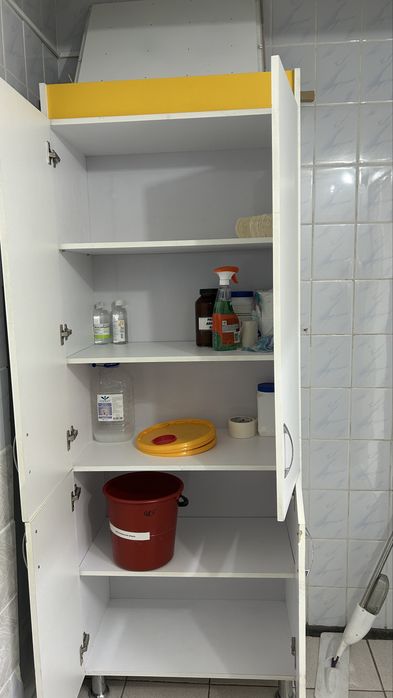 Продам большой шкаф