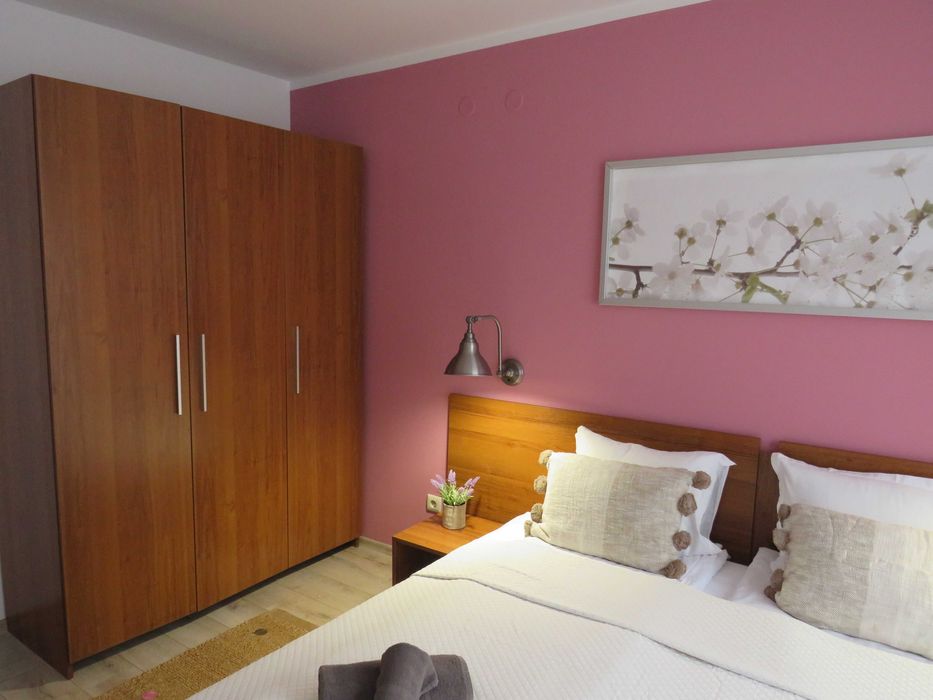 Наскоро реновиран, напълно обзаведен апартамент / реф. 1000-405