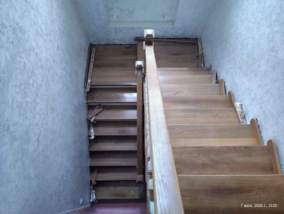 Продам лестницу из карагача