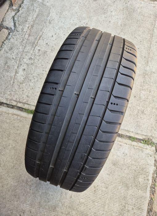 O bucată 235/45 R18 vară - una Pirelli Michelin Continenta