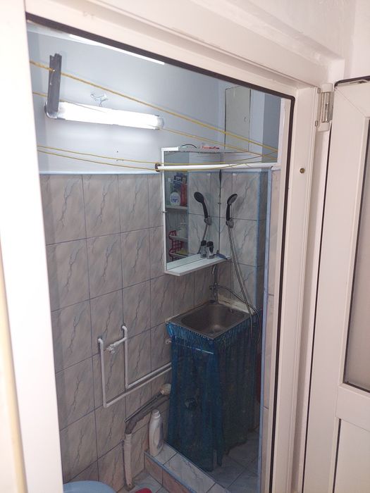 Vând Garsoniera Vest