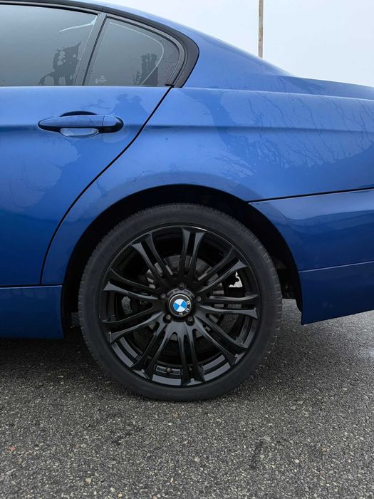 BMW E90 Facelift • N47 2.0D 177 CP • Keyless • Xenon Adaptive • R18