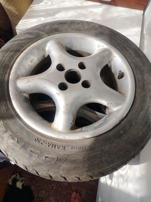 Продам диски с резиной на 14