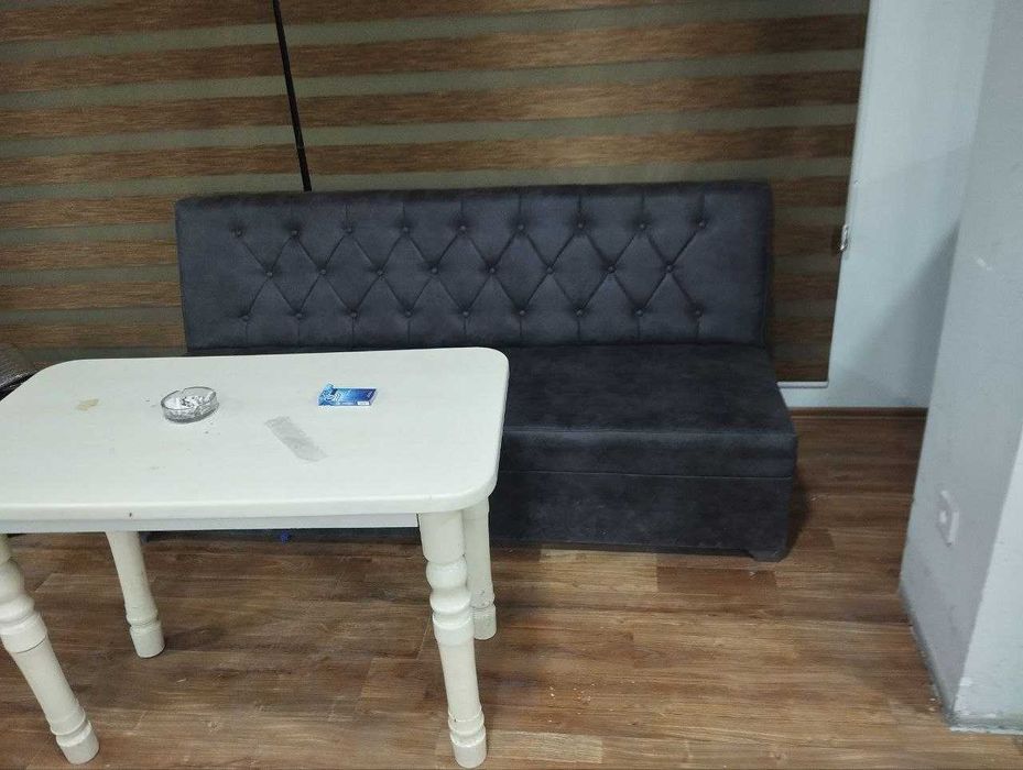 2 та бильярд стол ва қолган буюмлар сотилади