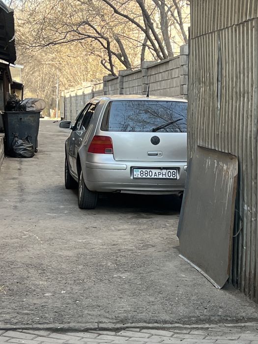 Гольф 4 объем 1,6 мех