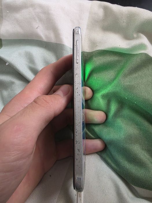 Продам Samsung Galaxy Alpha (SM-G850F)
