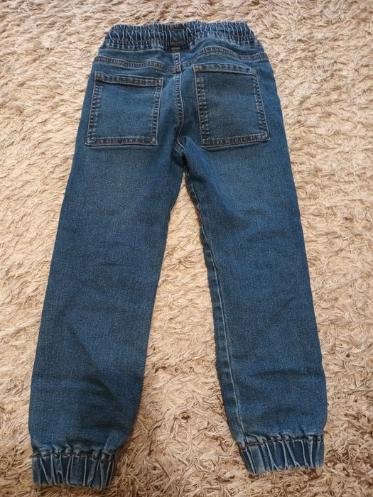 Дънки и пуловерче Waikiki