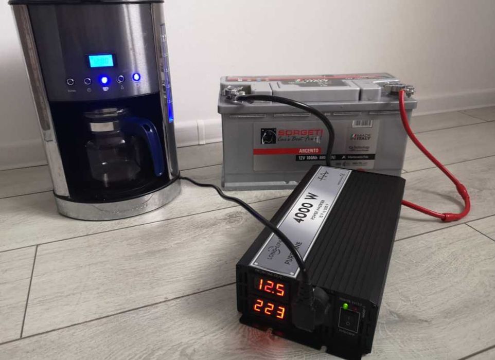 Kit fotovoltaic rulota/cabana 360 W pe 12 V cu invertor 4000 W