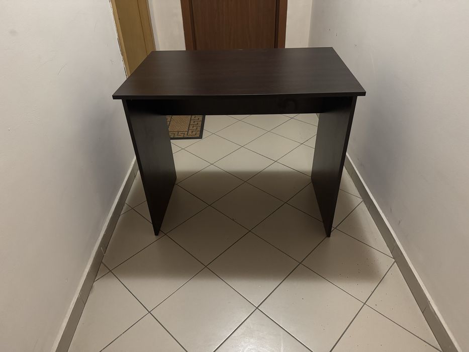 Продавам    Бюро