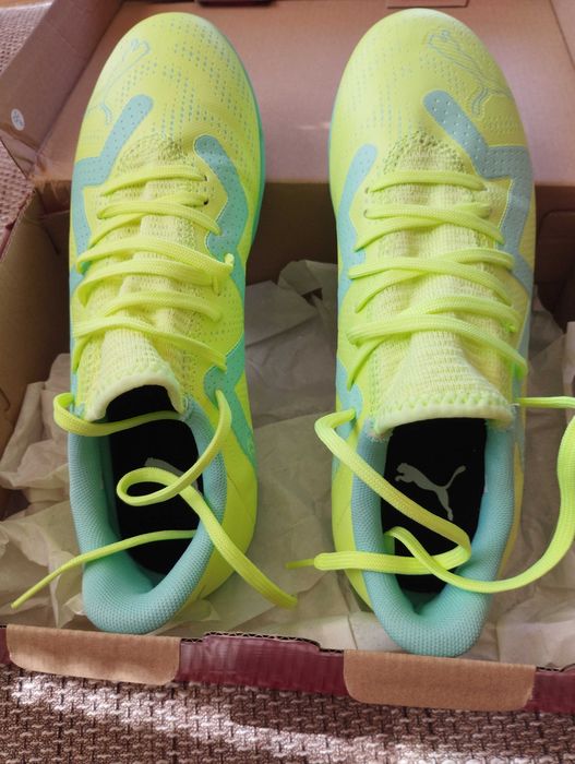 Футболни маратонки за зала