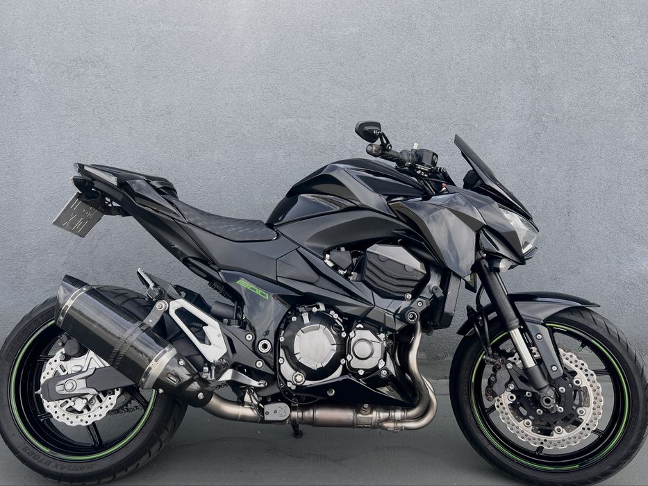 Kawasaki Z800.