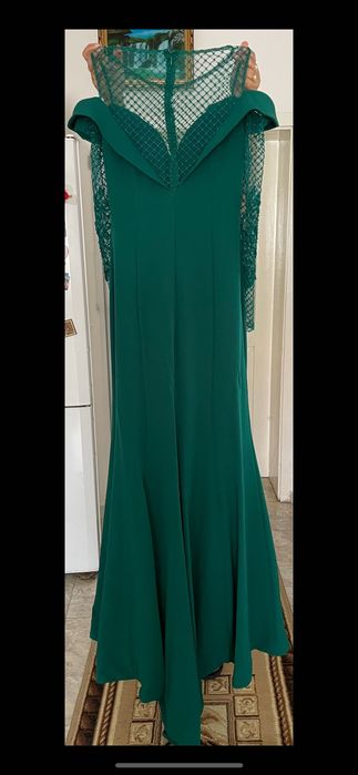 Страхотна официална рокля