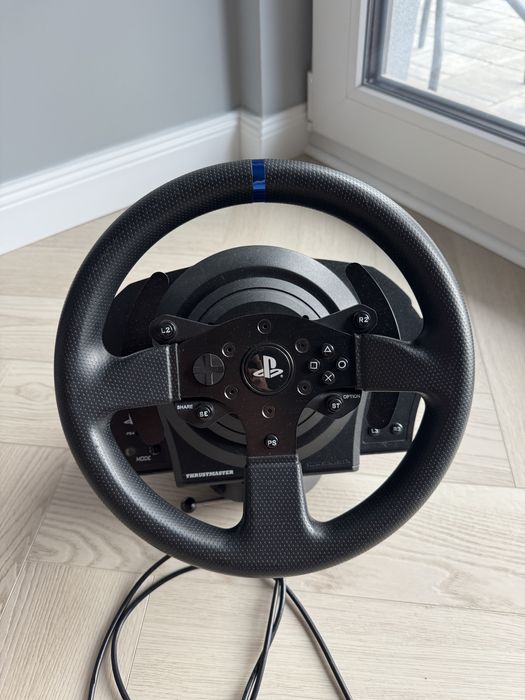 Thrustmaster T300 + pedale
