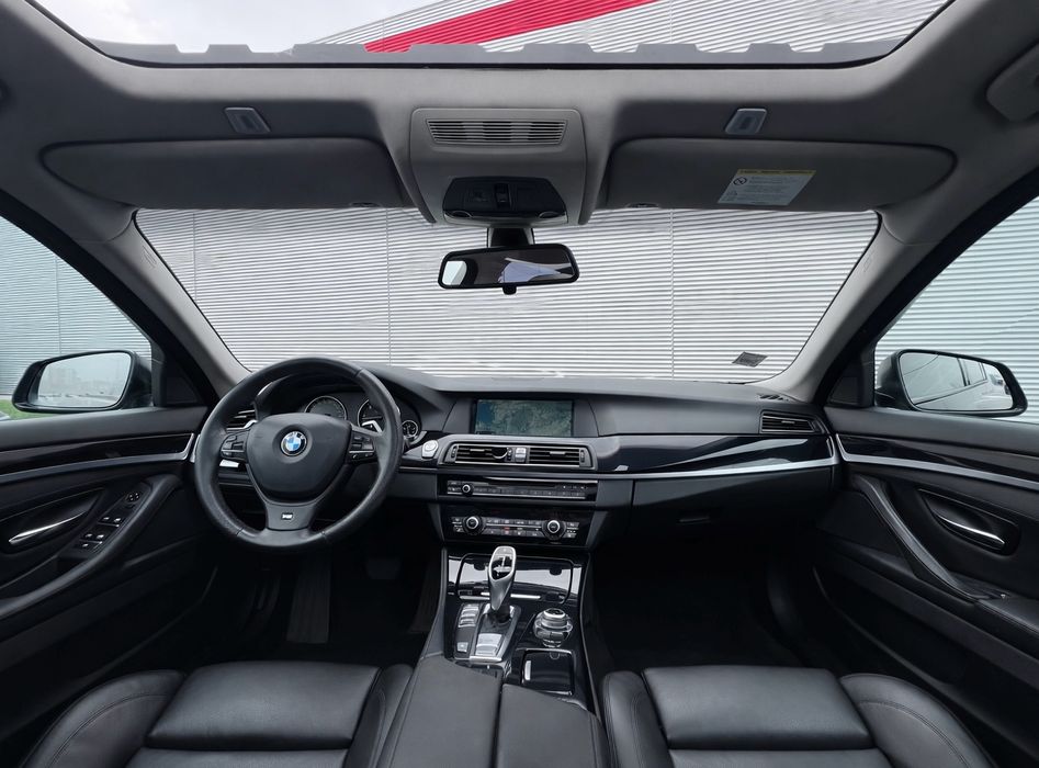 Vand BMW Seria 5 F10 2.0D MPaket Inmatriculata RO 2012 automata urgent