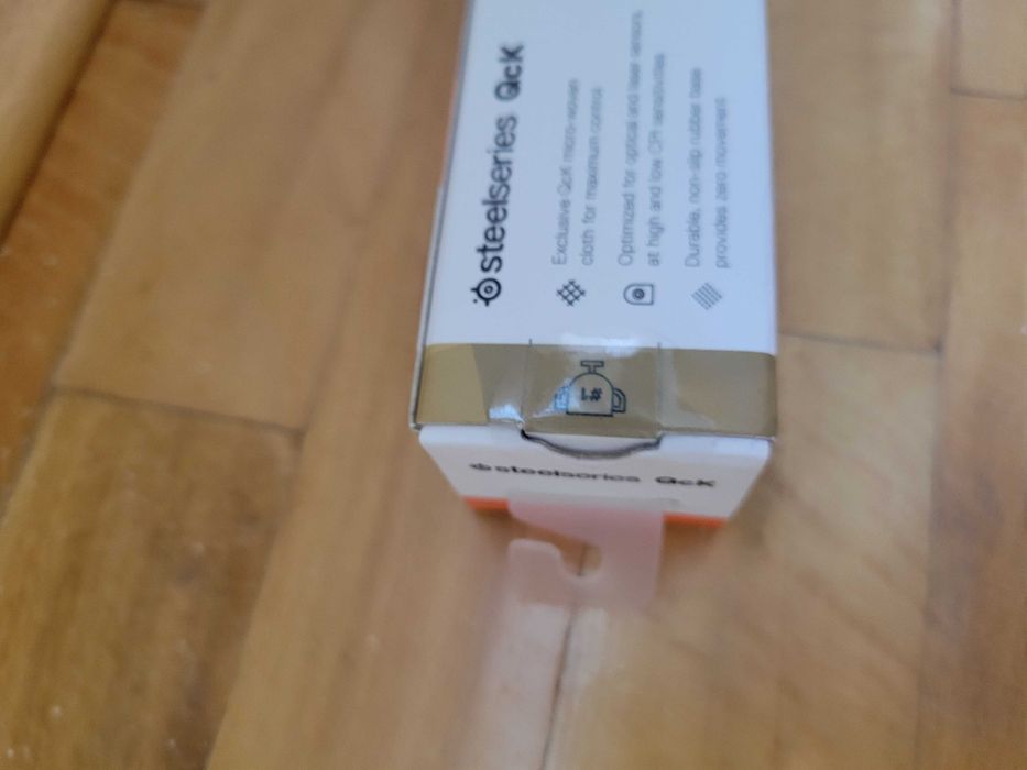 геймърски пад SteelSeries Qck Small - чисто нов