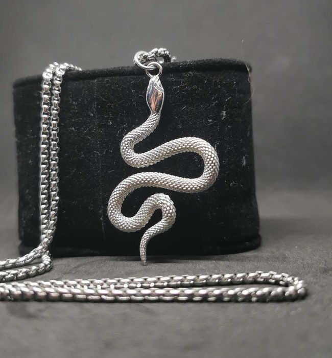 Мъжки гердан от Медицинска Стомана "Medusa"