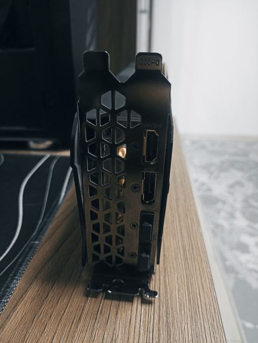 AMD Radeon RX 5700 XT