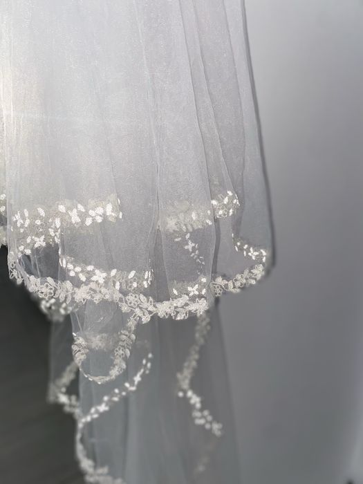 Булченска рокля със воал и обръч