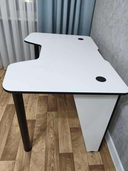 Стол компьютерный DreamDesk 120x80