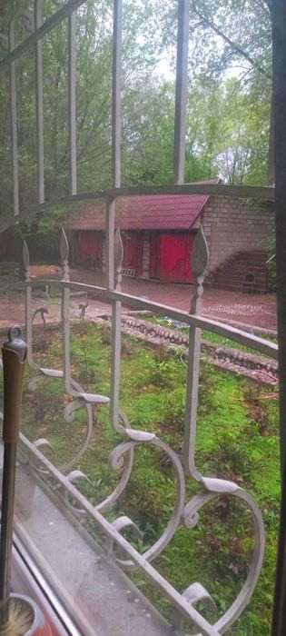 Продам дом, с большой территорией