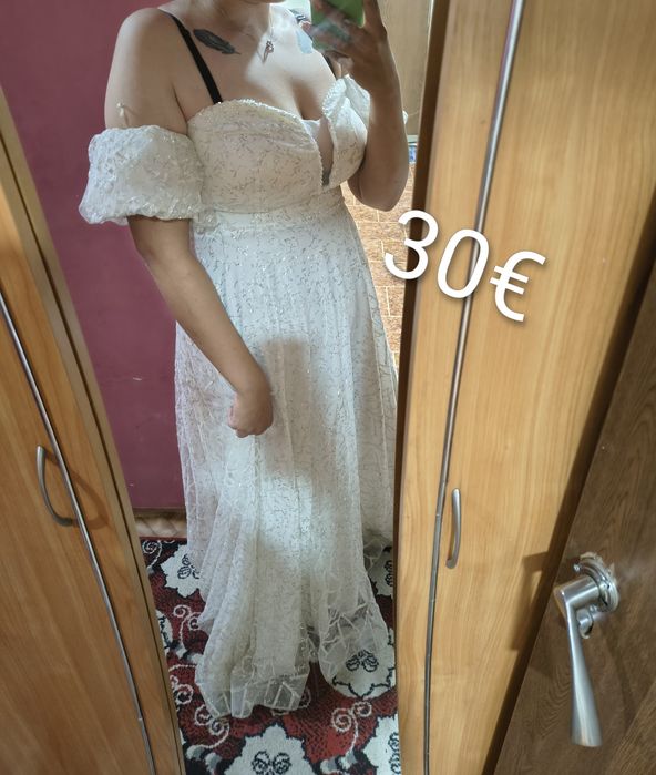 Официални  Рокли