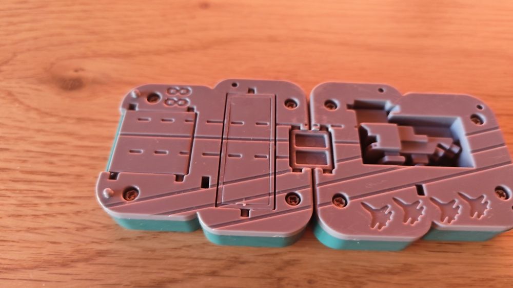 Кораб осмица,топче на спайдермен,и фъко поп фигурка