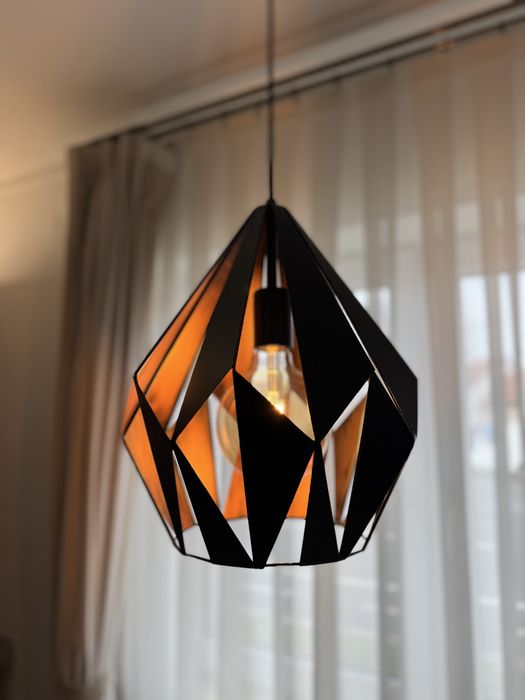 Lustră tip pendul + bec inclus