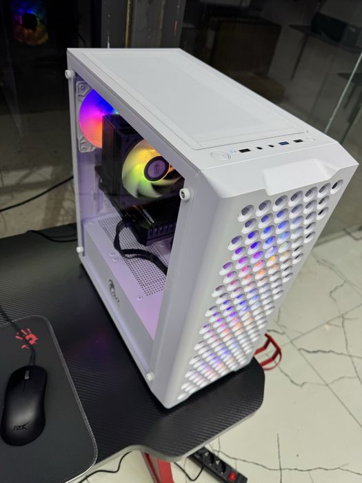 Игровой ПК : Стилнный контраст  Core i5 14 Gen
