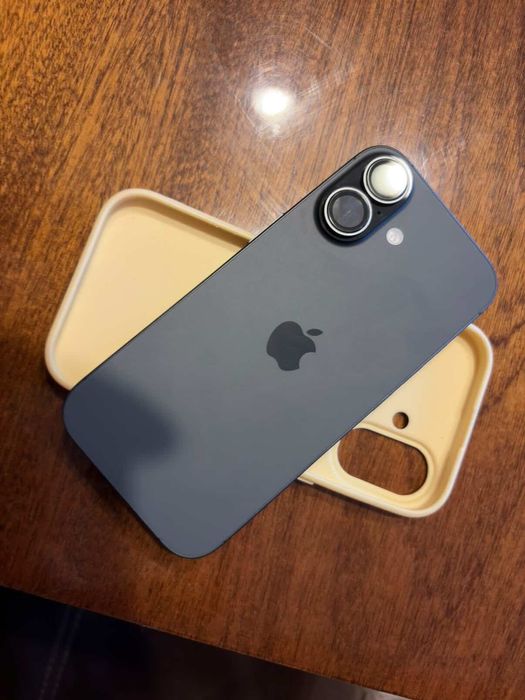 Iphone 17 8/256 Black