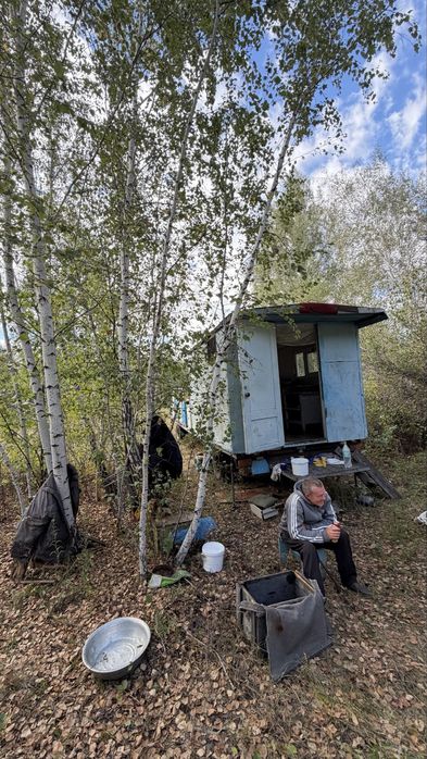 Продам прицеп-Пасеку с будкой и уликами