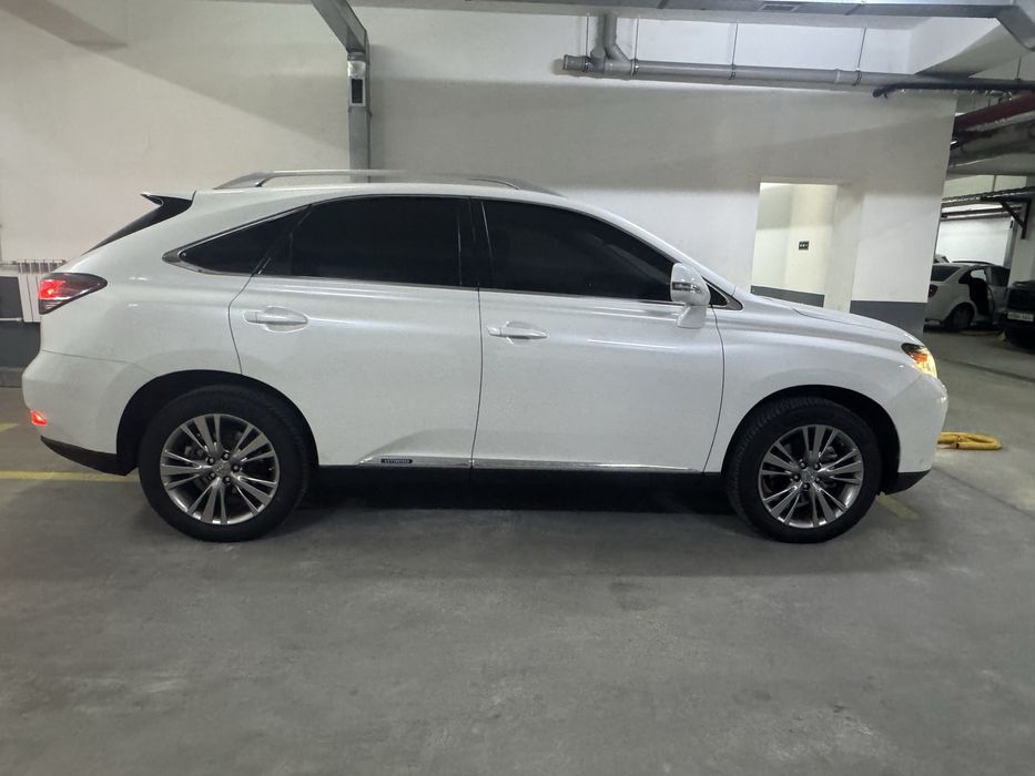 Lexus RX450h для продажи