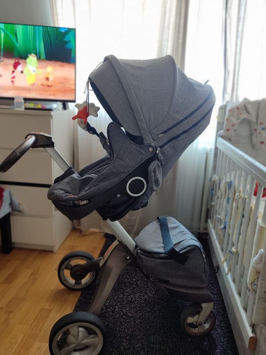Cărucior 2 în 1.