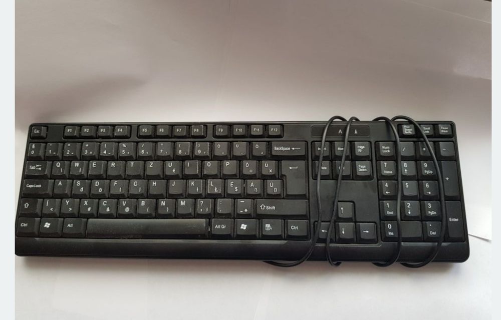 Tastatură defectă