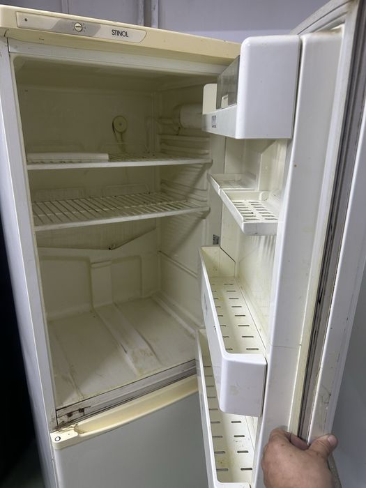 Продам холодильник Стинол