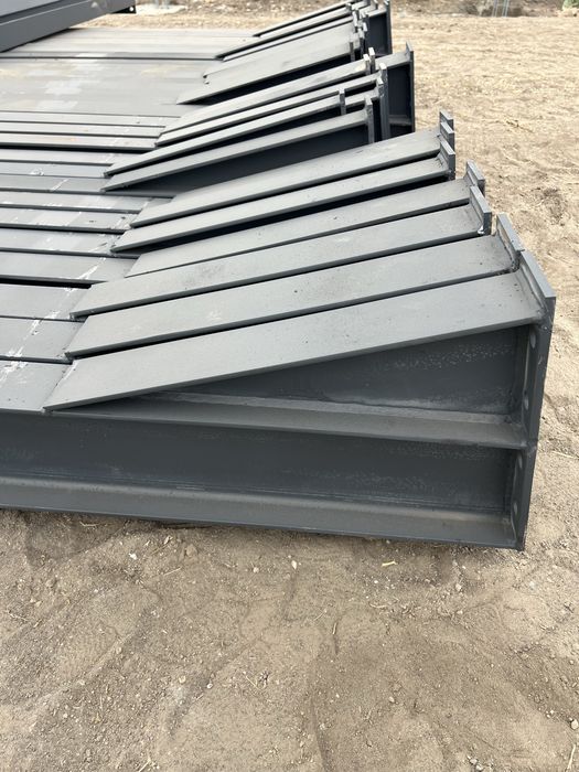 Vând hala structura metalica demontabilă vopsită grunduita