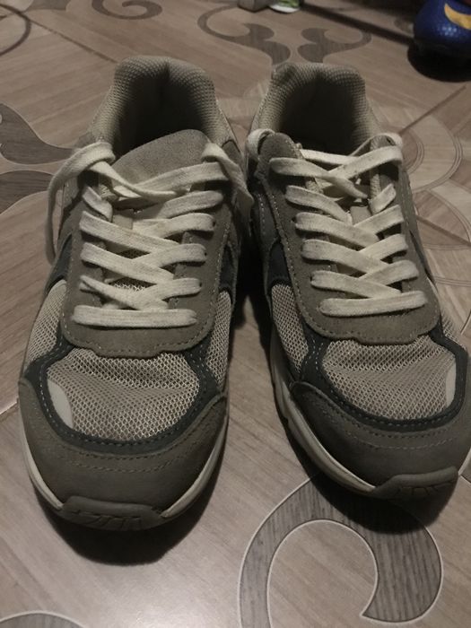 Продам кроссовки из Zara
