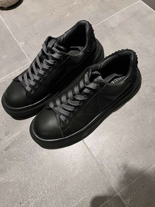 Дамски кецове Guess