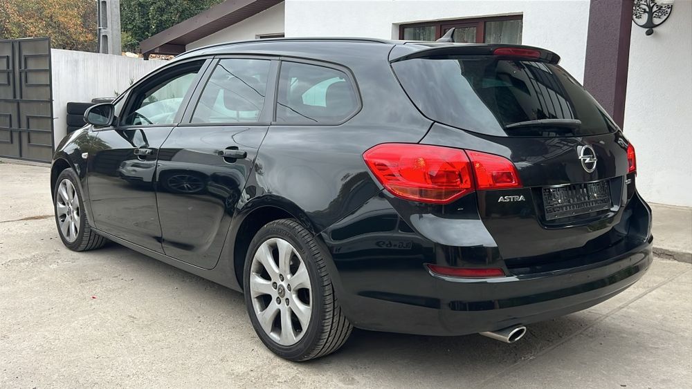 OPEL Astra 2011 — imagine 3