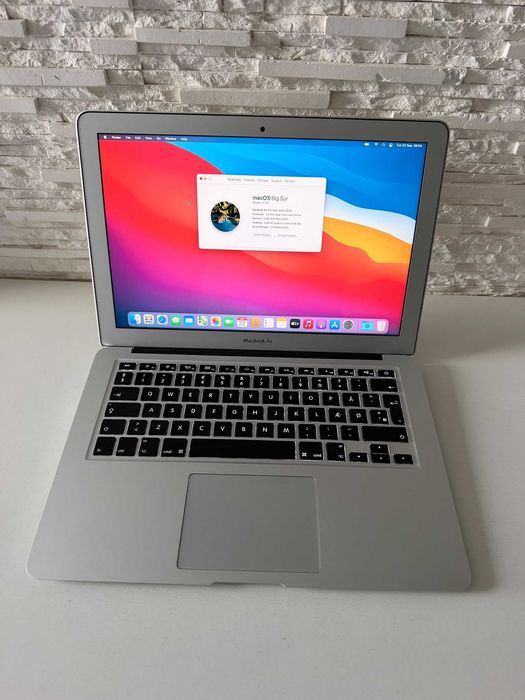 Laptop Apple MacBook air 13 inch-Intel Core i5 ultra slim ,impecabil