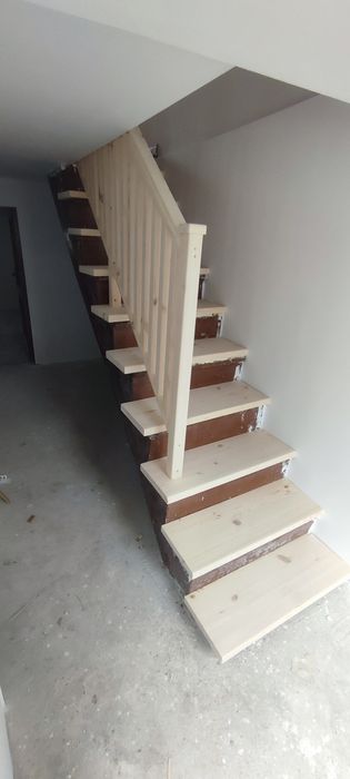 Дървен парапет по поръчка