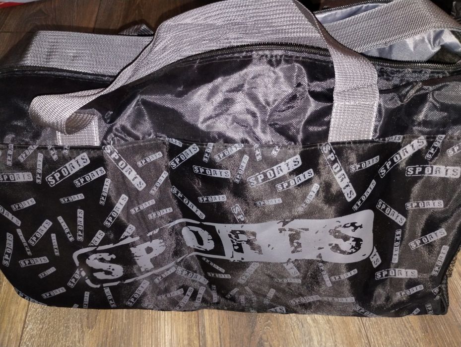 Спортна чанта, нова