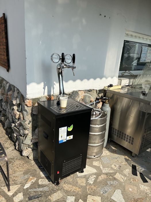 OFERTĂ! Mese cocktail / mese standard / scaune / veselă / aranjamente de închiriat pentru evenimente. Inchiriez mese de cocktail / mese full echipate