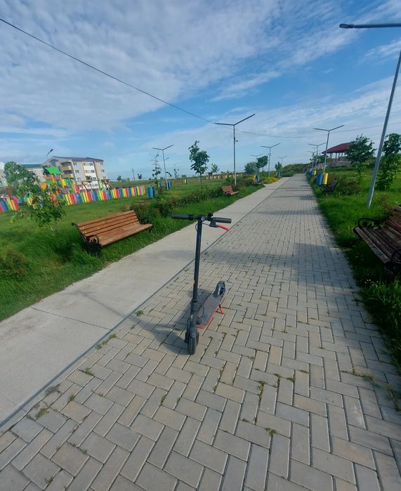 Vând xiaomi mi scooter 3