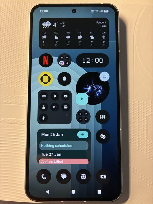 Nothing Phone 2 White, 12GB RAM, 256GB stocare, in garantie