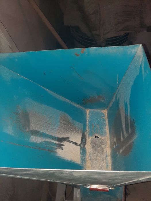 ПРОДАМ   Зернодробилку