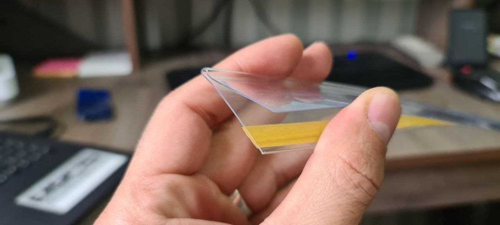 Ценник для стеллажа супермаркета. Ценникодержатель DBR