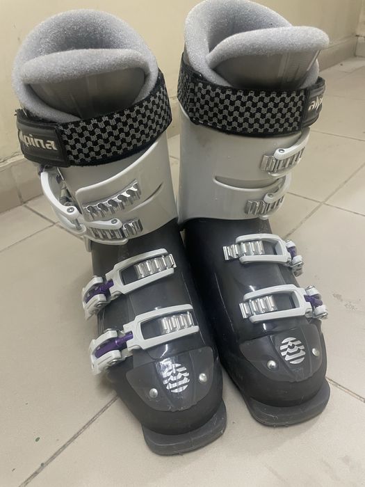 Лыжный комплект с каской и ботинками